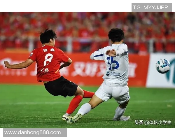 国足12强赛迎战韩国队全力以赴争取胜利展现中国足球新希望