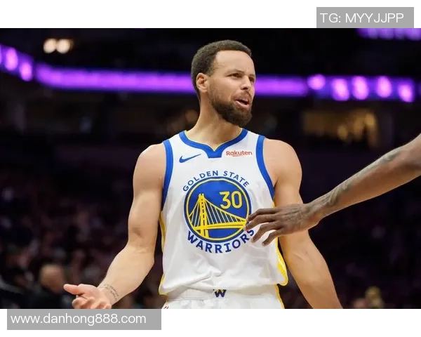 勇士与爵士精彩对决录像回放分析及赛后精彩瞬间回顾