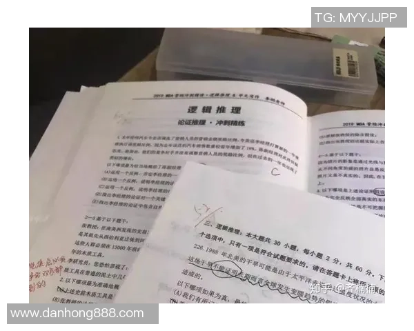 成都羽毛球队与杭州羽毛球队赛后复盘分析团队配合与战术执行的关键因素MBA