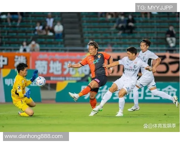 新泻天鹅迎战山口雷诺激战即将上演双方实力对决引人关注